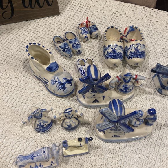 Delft Blue Collection! Windmills, Stein, Shoes, Sewing Machines, Steins, etc - Picture 2 of 13